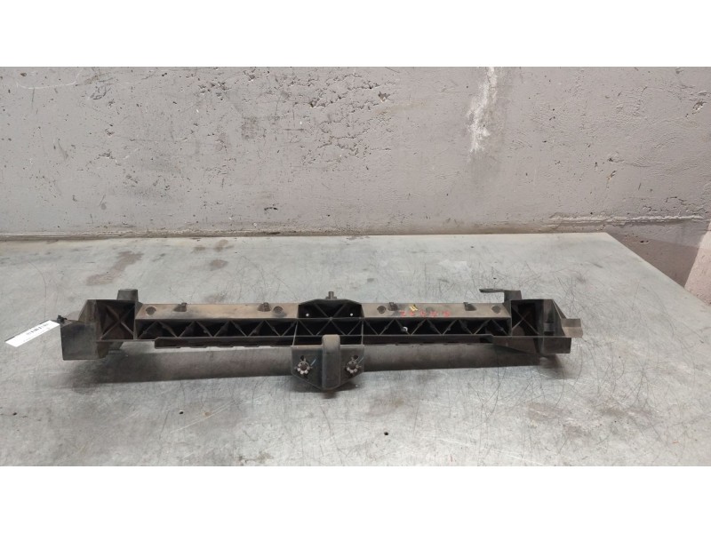 Recambio de travesaño superior para peugeot partner tepee 1.6 bluehdi 100 referencia OEM IAM   