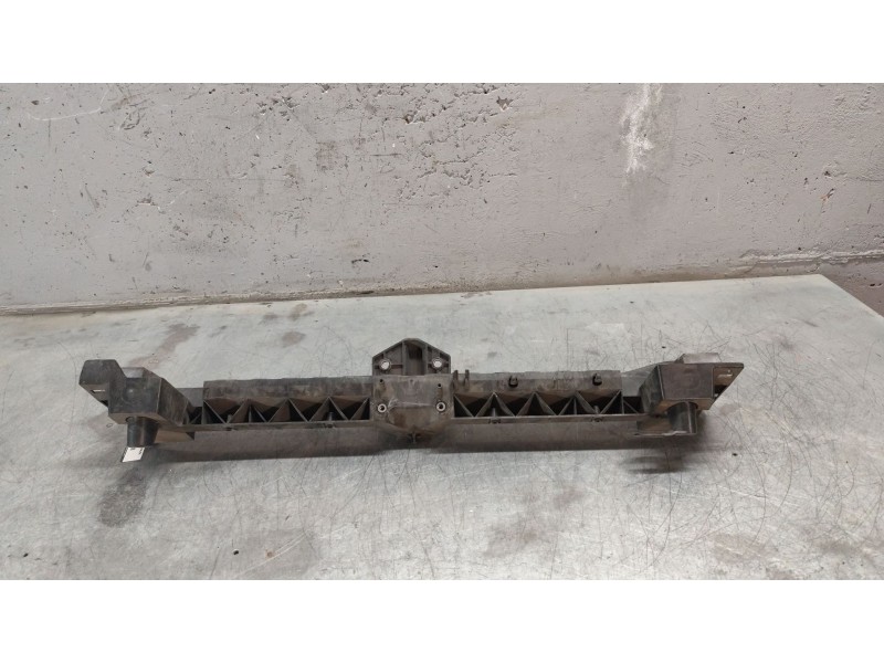 Recambio de travesaño superior para peugeot partner tepee 1.6 bluehdi 100 referencia OEM IAM   