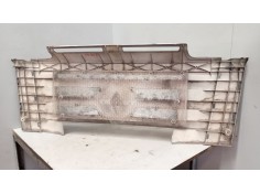 Recambio de rejilla delantera central para renault magnum ab diesel referencia OEM IAM 7421105746   2