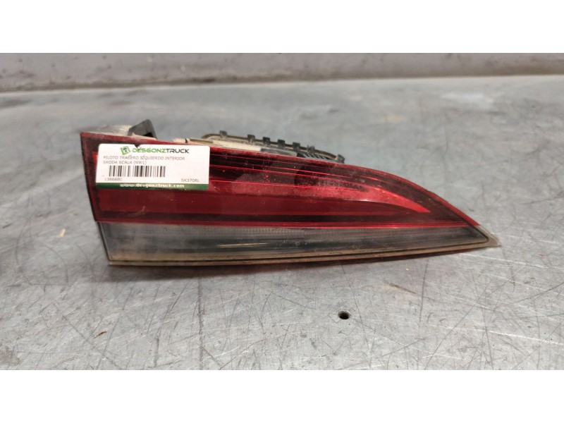 Recambio de piloto trasero izquierdo interior para skoda scala (nw1) 1.5 tsi referencia OEM IAM SK370RL  