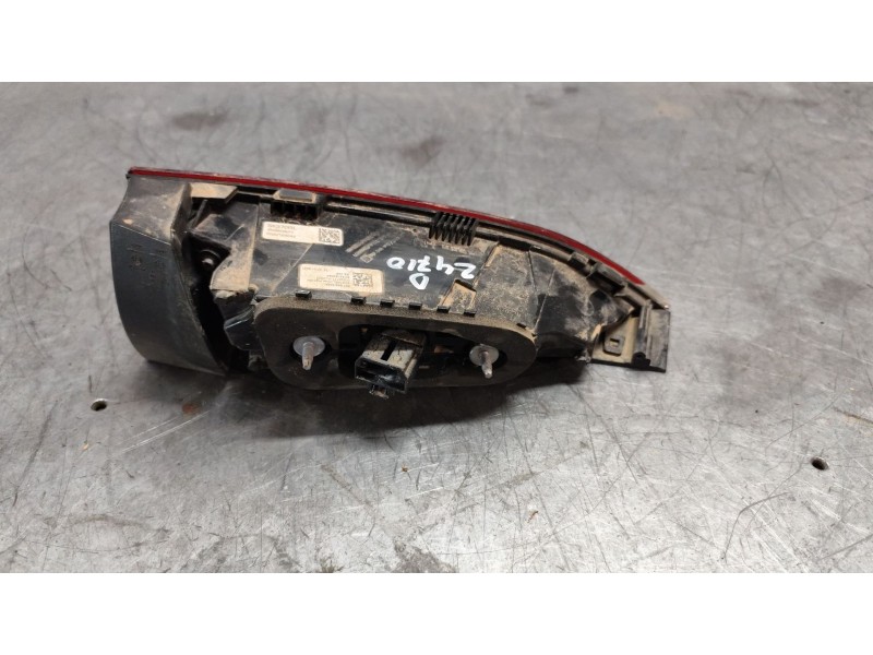 Recambio de piloto trasero derecho interior para skoda scala (nw1) 1.5 tsi referencia OEM IAM SK370RL  