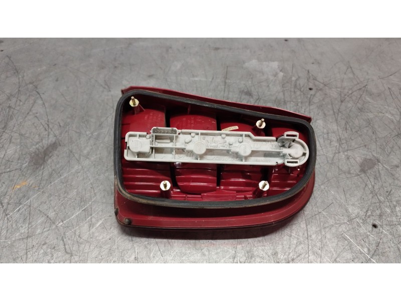 Recambio de piloto trasero izquierdo para skoda fabia (6y2/6y3) 1.4 referencia OEM IAM 6Y6945095  