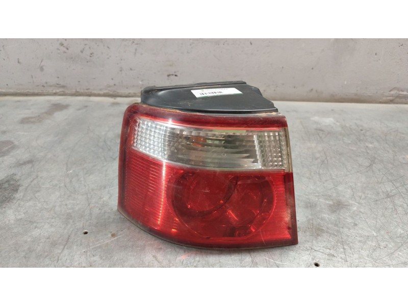 Recambio de piloto trasero izquierdo para kia carens 2.0 crdi ex monovolumen referencia OEM IAM   