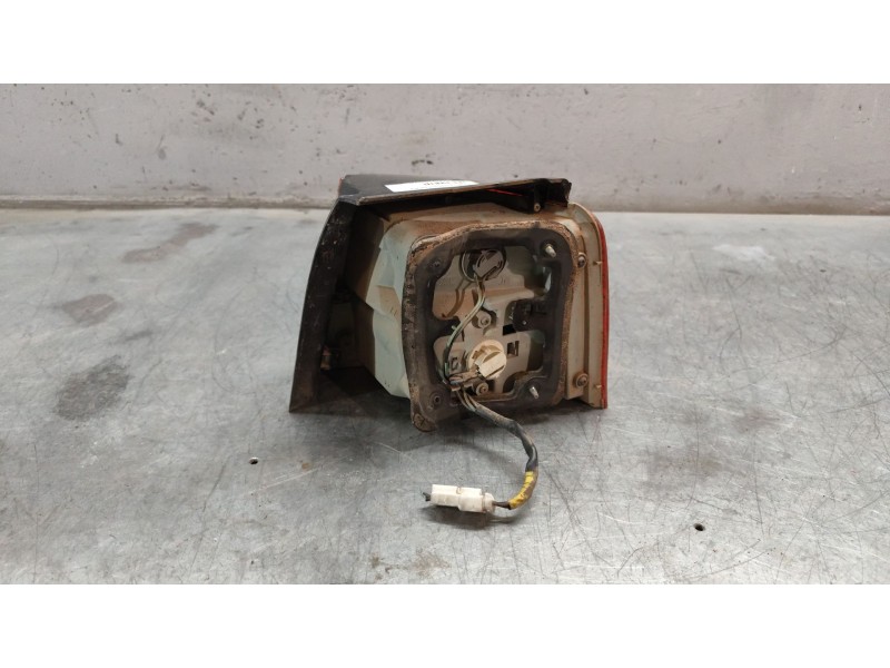 Recambio de piloto trasero izquierdo para kia carens 2.0 crdi ex monovolumen referencia OEM IAM   