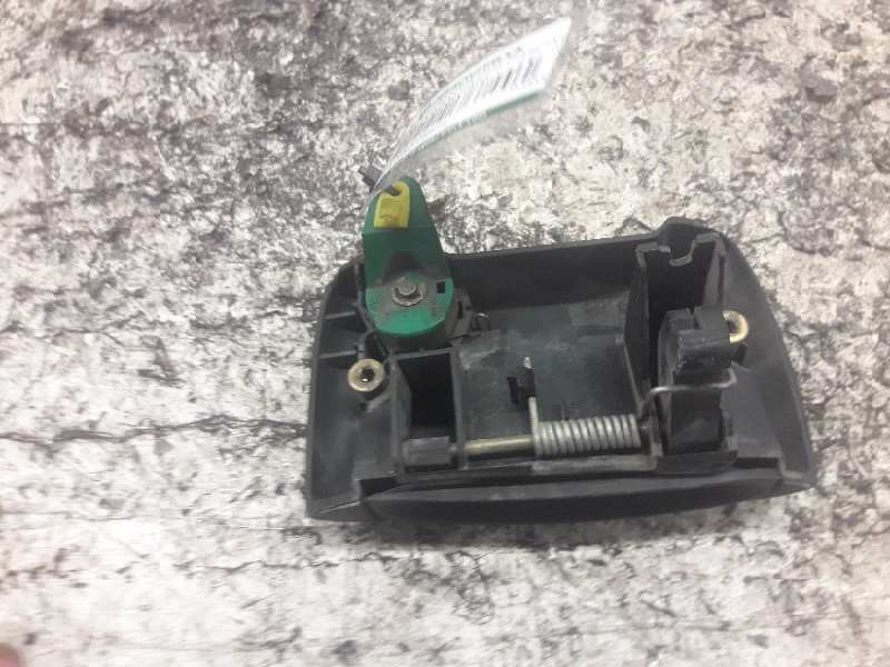 Recambio de maneta exterior puerta trasera carga para renault kangoo (f/kc0) referencia OEM IAM 7700303504IND IZQUIERDA 