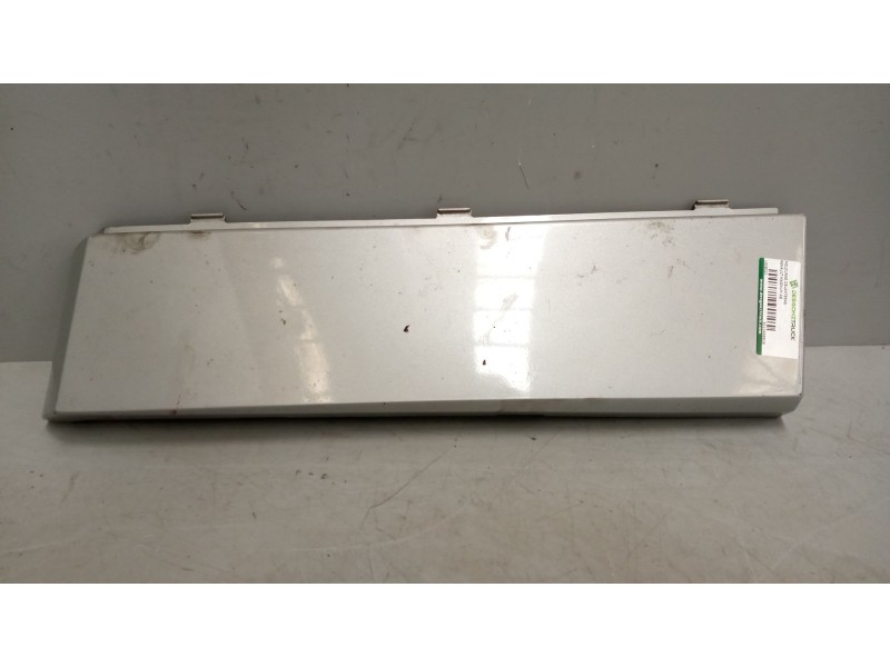 Recambio de molduras delanteras para renault magnum ab diesel referencia OEM IAM 5010468808  DERECHA