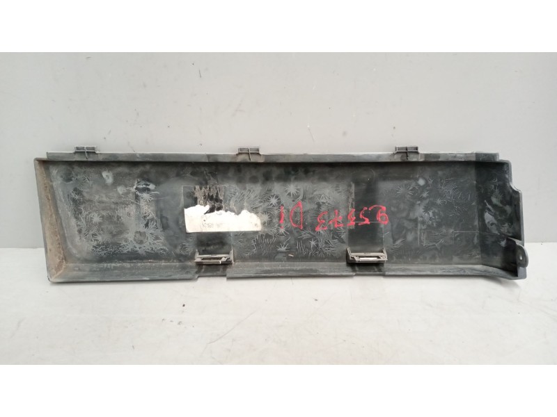 Recambio de molduras delanteras para renault magnum ab diesel referencia OEM IAM 5010468808  DERECHA