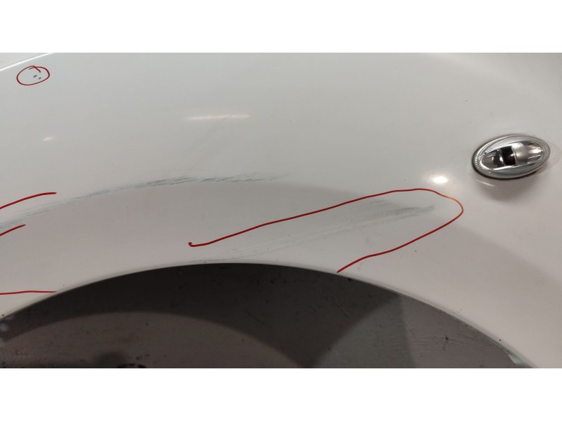 Recambio de aleta delantera izquierda para peugeot partner tepee 1.6 bluehdi 100 referencia OEM IAM   