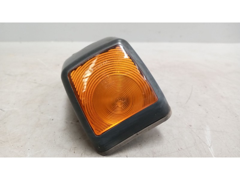 Recambio de piloto lateral izquierdo para renault magnum ab diesel referencia OEM IAM   