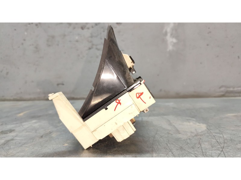 Recambio de cuadro instrumentos para seat marbella 0.9 referencia OEM IAM 21003501  