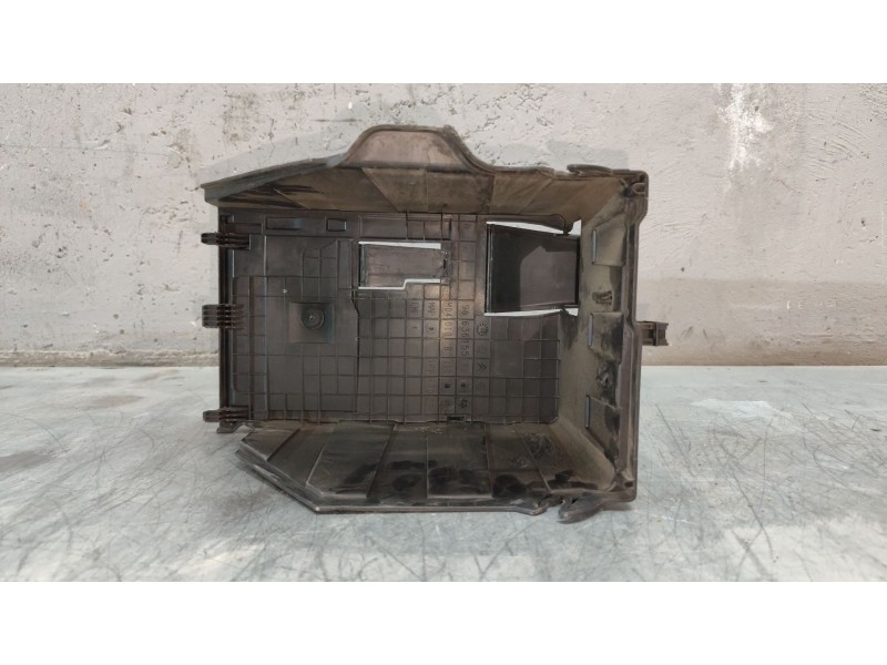 Recambio de soporte bateria para peugeot partner tepee 1.6 bluehdi 100 referencia OEM IAM 9663615580  