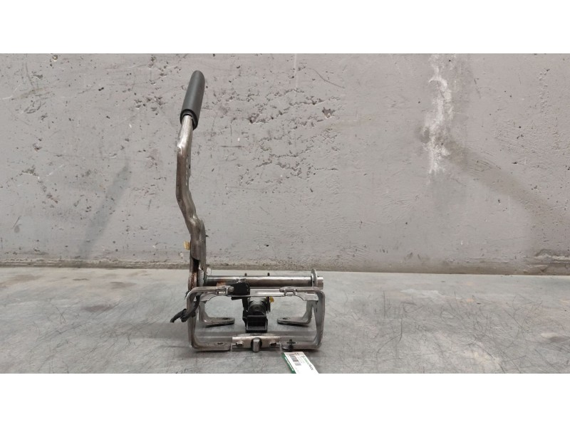 Recambio de palanca freno de mano para peugeot partner tepee 1.6 bluehdi 100 referencia OEM IAM 9680786377  