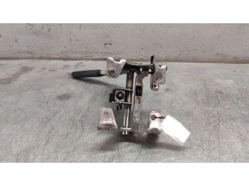 Recambio de palanca freno de mano para peugeot partner tepee 1.6 bluehdi 100 referencia OEM IAM 9680786377  