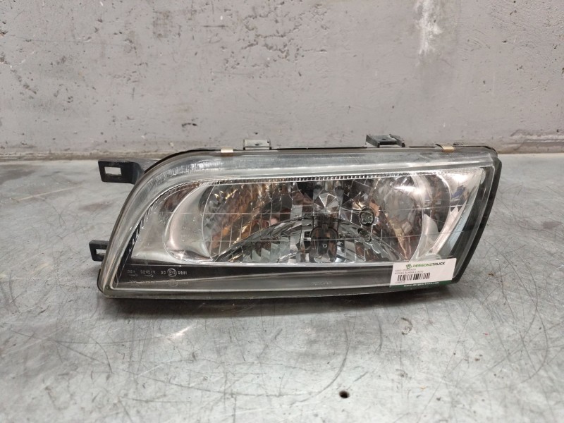 Recambio de faro izquierdo para nissan almera i (n15) 2.0 d referencia OEM IAM   