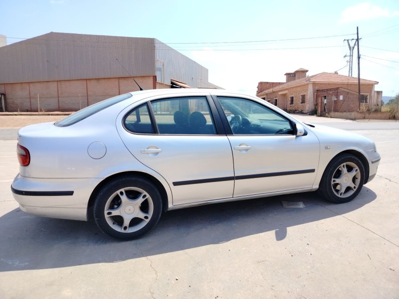 seat toledo (1m2) del año 2003