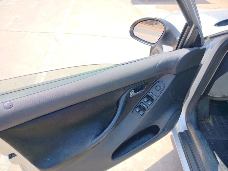 seat toledo (1m2) del año 2003