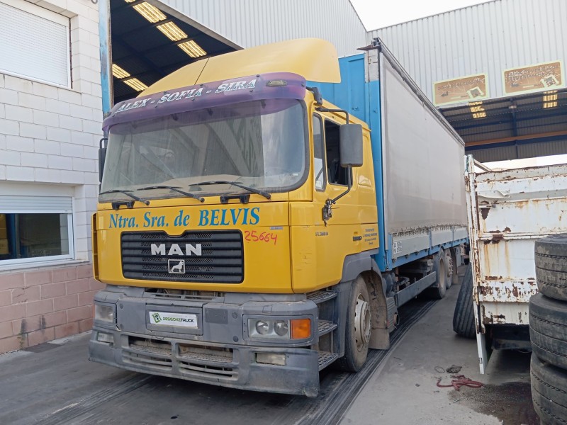 man f 2000 23./26.xxx del año 2002