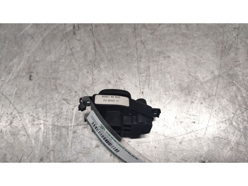 Recambio de mando retrovisor para mazda 2 berlina (dy) 1.4 active+ (59kw) referencia OEM IAM B25D  