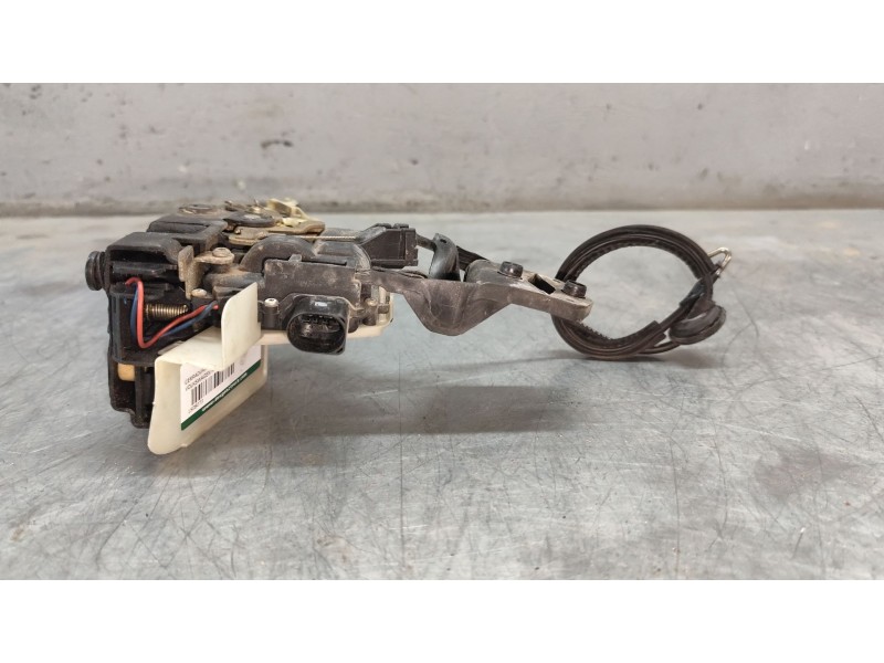 Recambio de cerradura puerta trasera izquierda para volkswagen passat berlina (3b2) comfortline referencia OEM IAM  6 PINS 