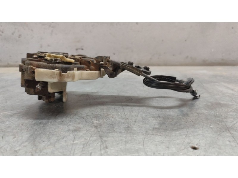 Recambio de cerradura puerta trasera derecha para volkswagen passat berlina (3b2) comfortline referencia OEM IAM  6 PINS 