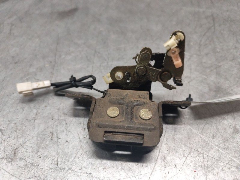 Recambio de cerradura maletero / porton para kia carens 2.0 crdi ex monovolumen referencia OEM IAM   