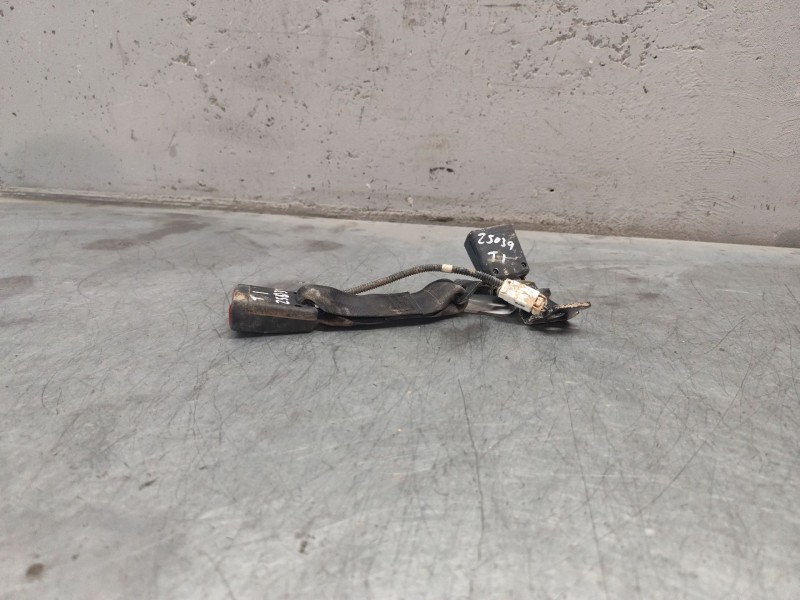 Recambio de enganche de cinturon trasero izquierdo para kia niro i (de) e-niro referencia OEM IAM   