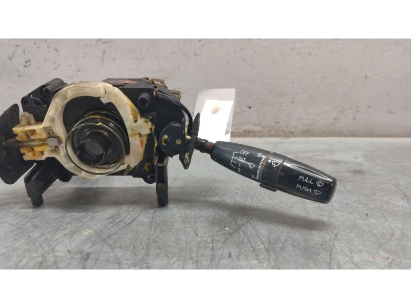 Recambio de mando multifuncion para kia carens 2.0 crdi ex monovolumen referencia OEM IAM   