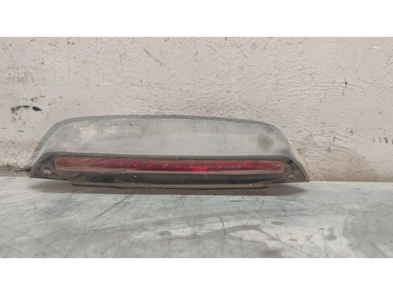 Recambio de luz central de freno para kia carens 2.0 crdi ex monovolumen referencia OEM IAM   