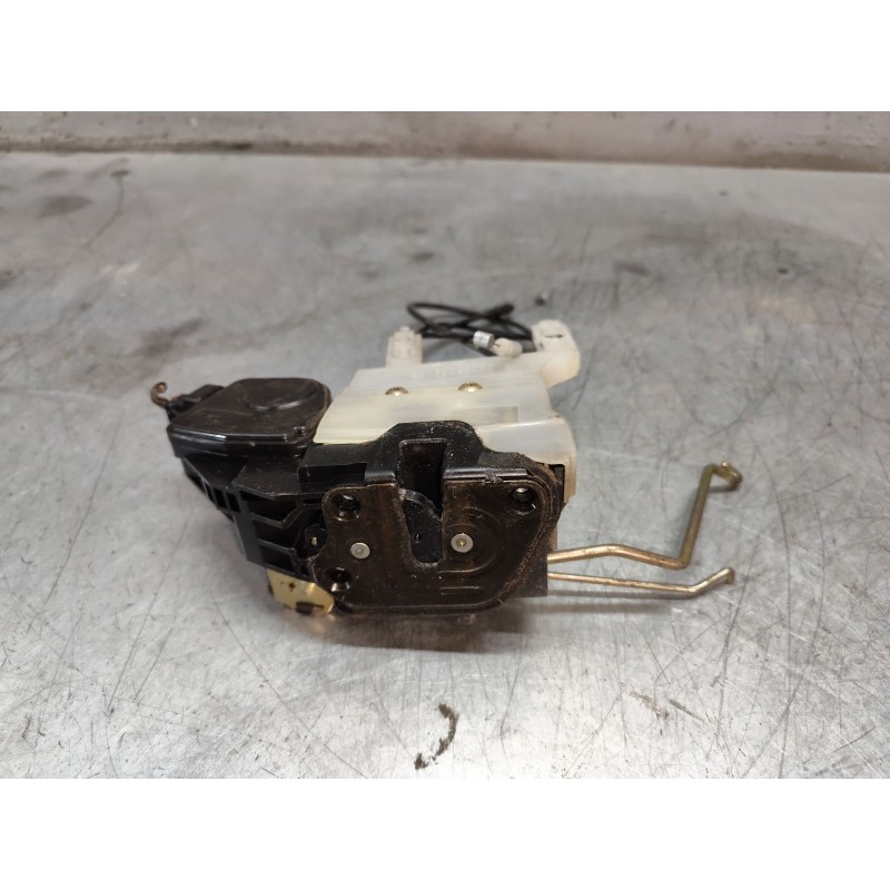 Recambio de cerradura puerta delantera derecha para hyundai tucson (jm) 2.0 crdi comfort (4wd) referencia OEM IAM   