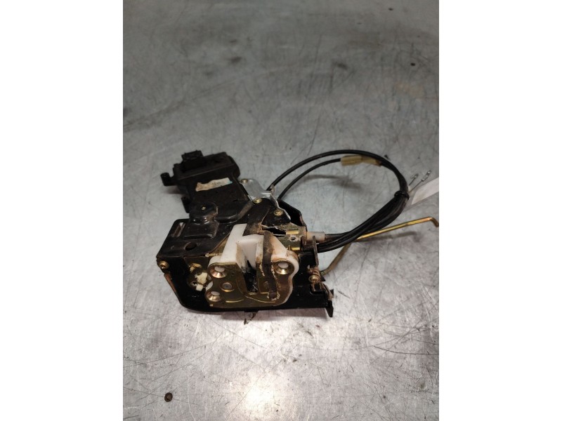 Recambio de cerradura puerta delantera derecha para mazda 2 berlina (dy) 1.4 active+ (59kw) referencia OEM IAM   