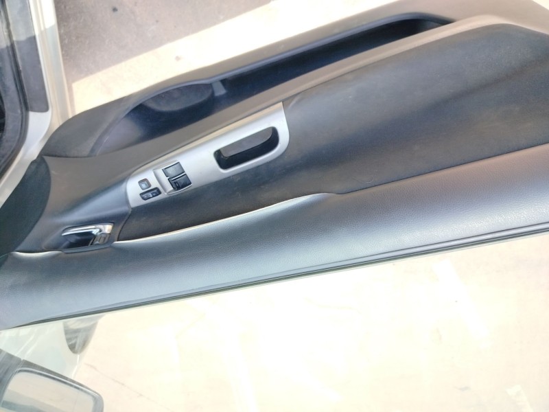 toyota corolla (_e12_) del año 2005