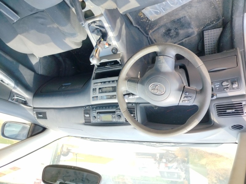 toyota corolla (_e12_) del año 2005