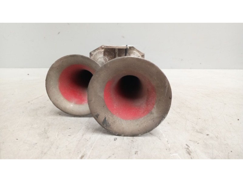 Recambio de claxon para nissan l-80.09 referencia OEM IAM   TROMPETA