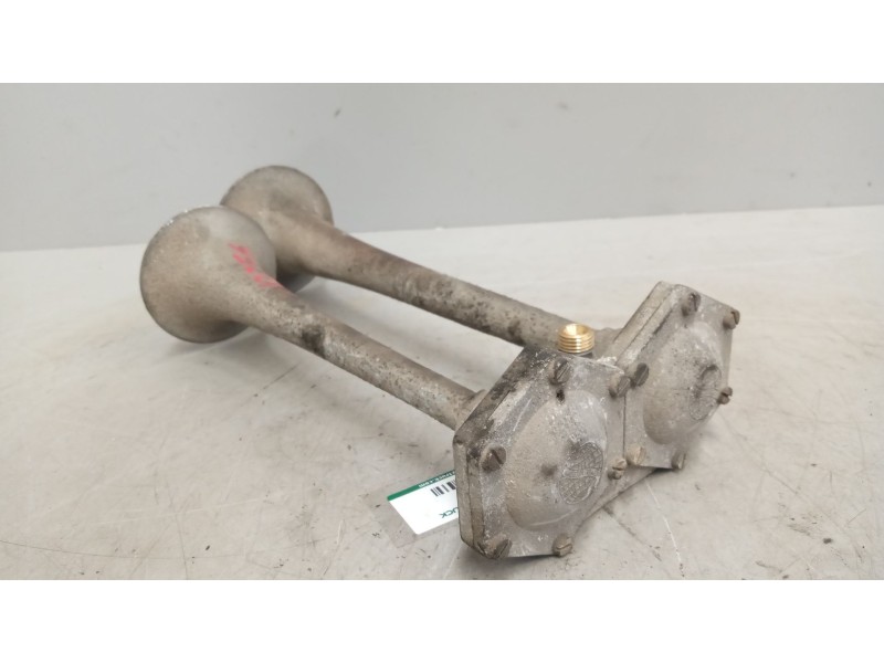 Recambio de claxon para nissan l-80.09 referencia OEM IAM   TROMPETA