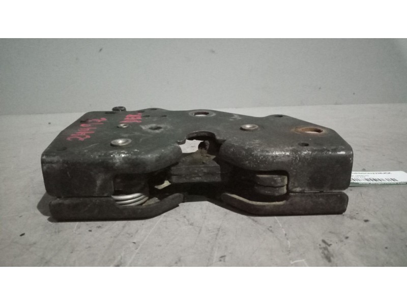 Recambio de cierre cabina derecho para daf serie xf105.xxx 12.9 diesel referencia OEM IAM 1427610  