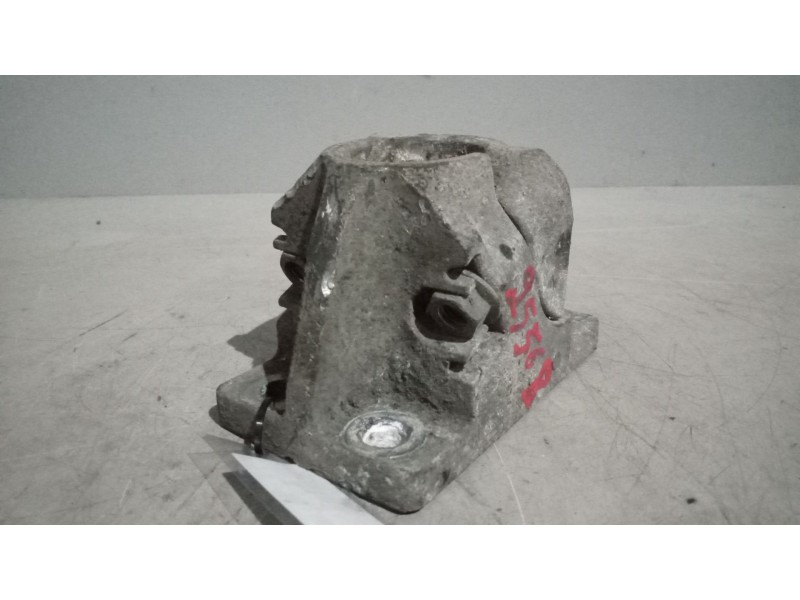 Recambio de soporte guardabarros trasero para volvo fh xxx 12.8 diesel referencia OEM IAM 21213203  