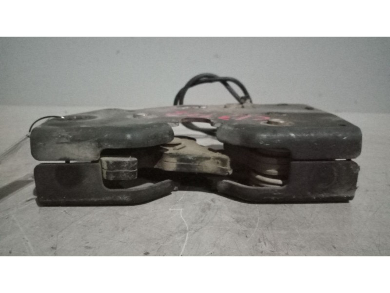 Recambio de cierre cabina derecho para daf serie xf105.xxx 12.9 diesel referencia OEM IAM 1427610  