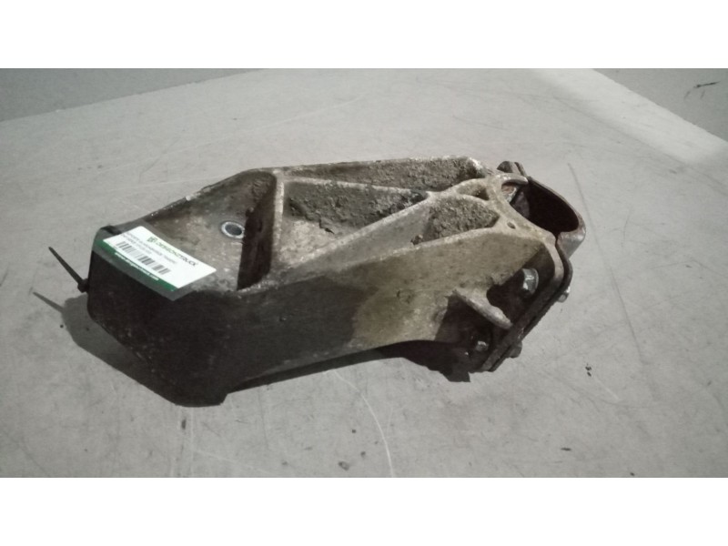 Recambio de soporte guardabarros trasero para daf serie xf105.xxx 12.9 diesel referencia OEM IAM   