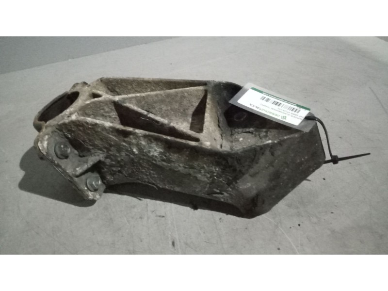 Recambio de soporte guardabarros trasero para daf serie xf105.xxx 12.9 diesel referencia OEM IAM   