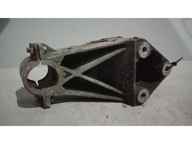 Recambio de soporte guardabarros trasero para daf serie xf105.xxx 12.9 diesel referencia OEM IAM   