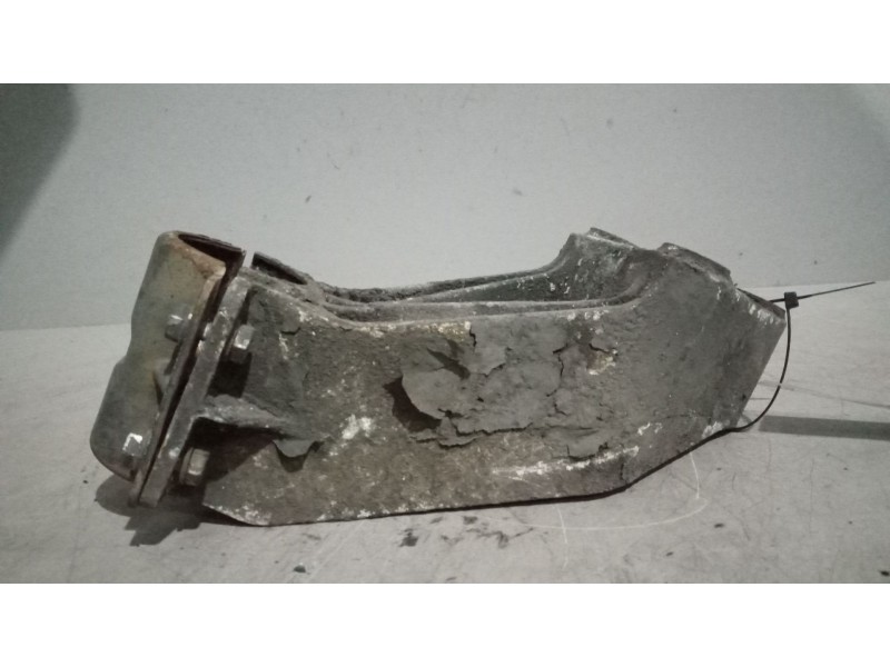 Recambio de soporte guardabarros trasero para daf serie xf105.xxx 12.9 diesel referencia OEM IAM   