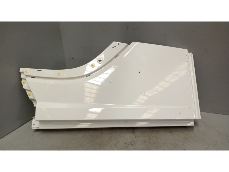 Recambio de moldura trasera cabina para volvo fh xxx 12.8 diesel referencia OEM IAM 82180201  DERECHA