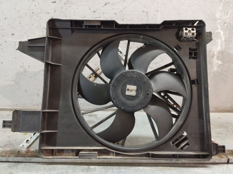 Recambio de electroventilador para renault scenic ii authentique referencia OEM IAM 8200151465A  