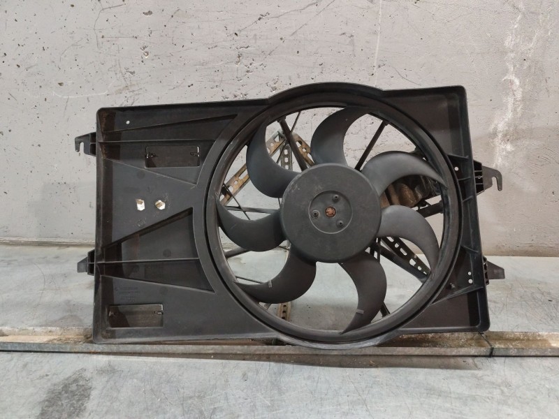 Recambio de electroventilador para ford mondeo berlina (ge) ambiente referencia OEM IAM 0130303923  
