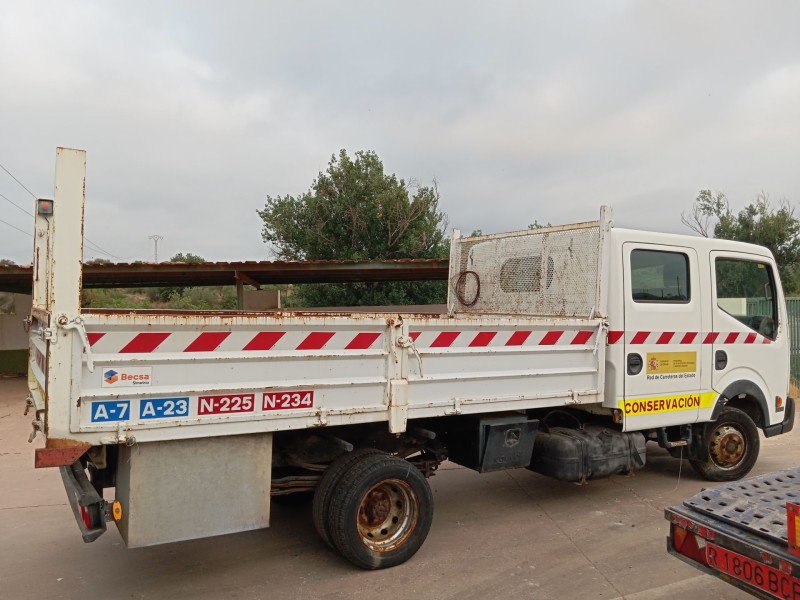 nissan cabstar (f24m, f24w) del año 2013