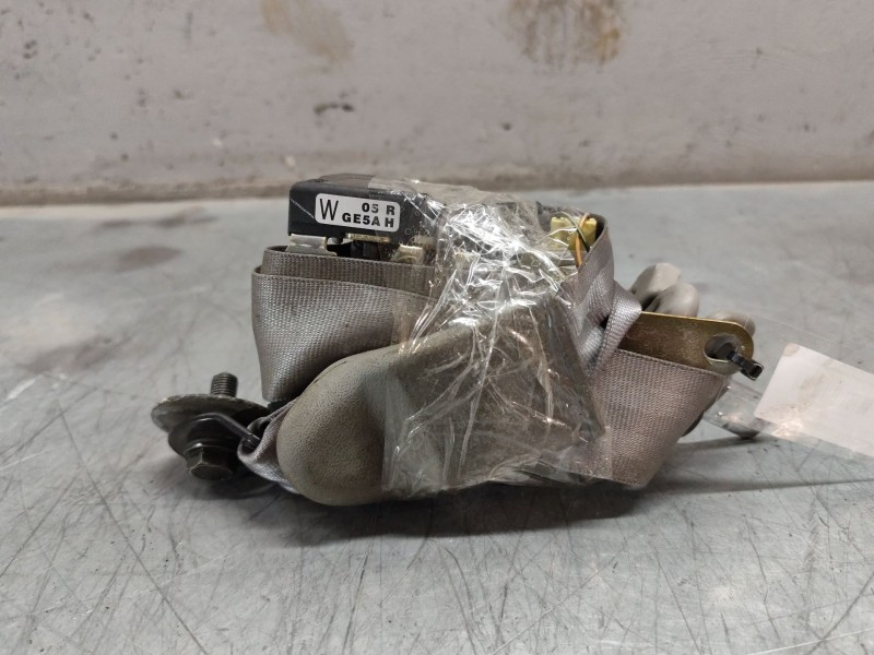 Recambio de cinturon seguridad delantero derecho para mazda 626 berlina (gf) 2.0 ditd ac referencia OEM IAM   