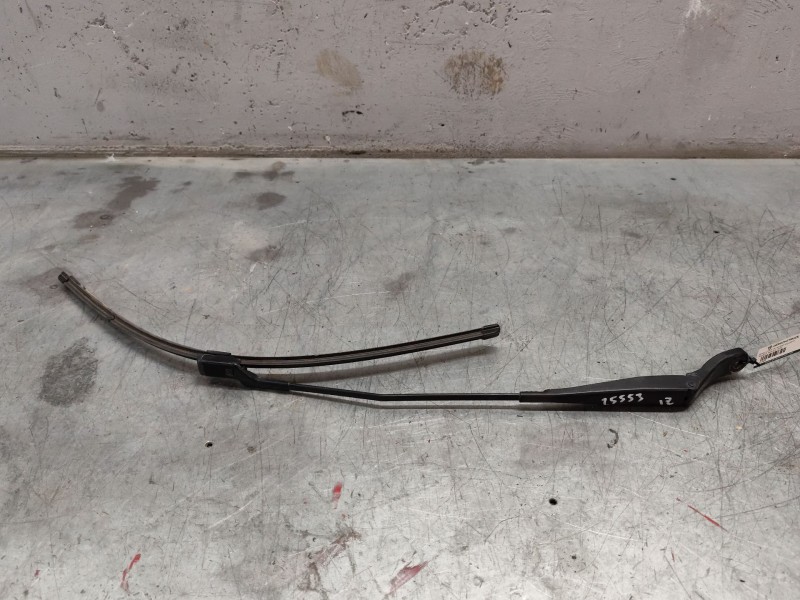 Recambio de brazo limpia delantero izquierdo para peugeot partner tepee 1.6 bluehdi 100 referencia OEM IAM   