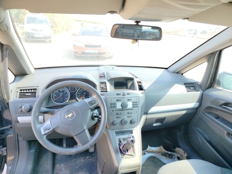 opel zafira b del año 2007