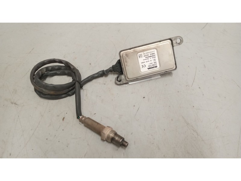 Recambio de sensor noxe para scania r i r 580 referencia OEM IAM 2296799  