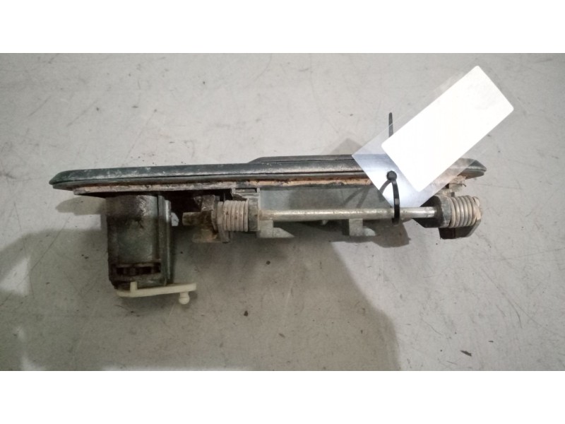 Recambio de maneta exterior delantera derecha para volvo fm xxx 12.8 diesel referencia OEM IAM 20398467  